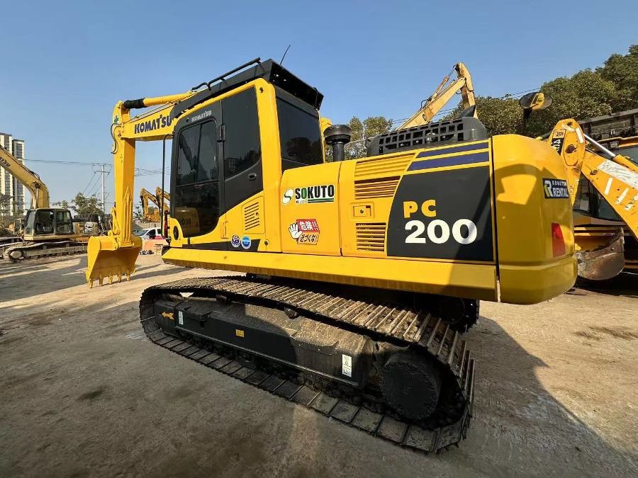 Used Komatsu PC200 for sale 3