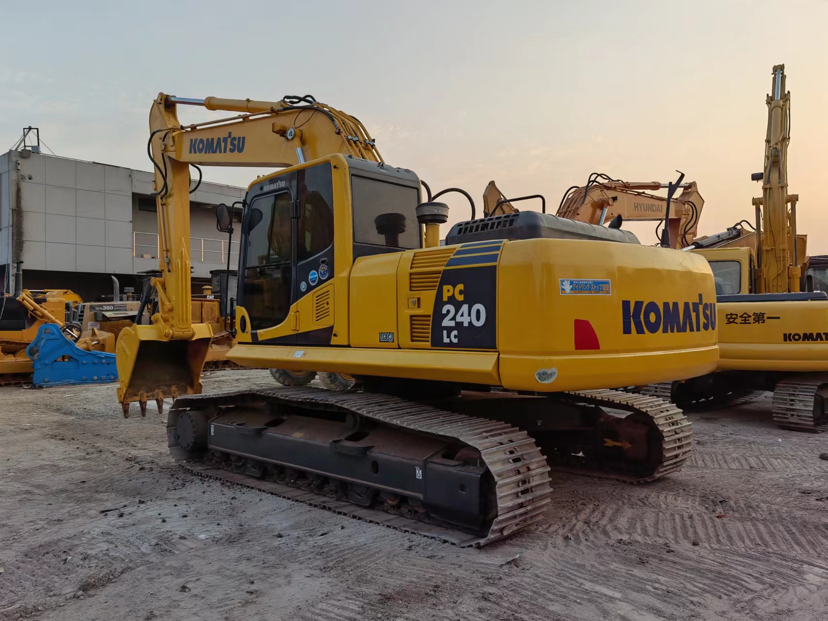 Used Komatsu PC240 for sale 2