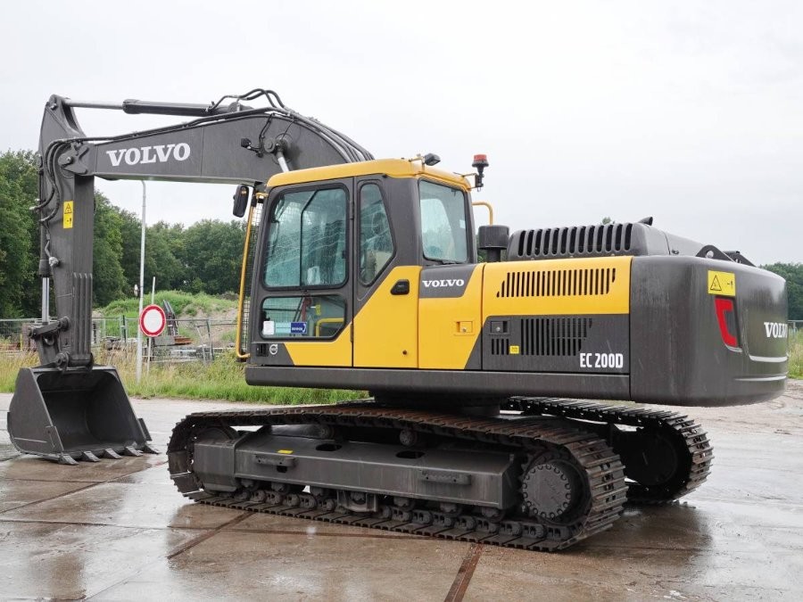 Used Volvo EC200D Excavator Earth Moving Equipment High Performance