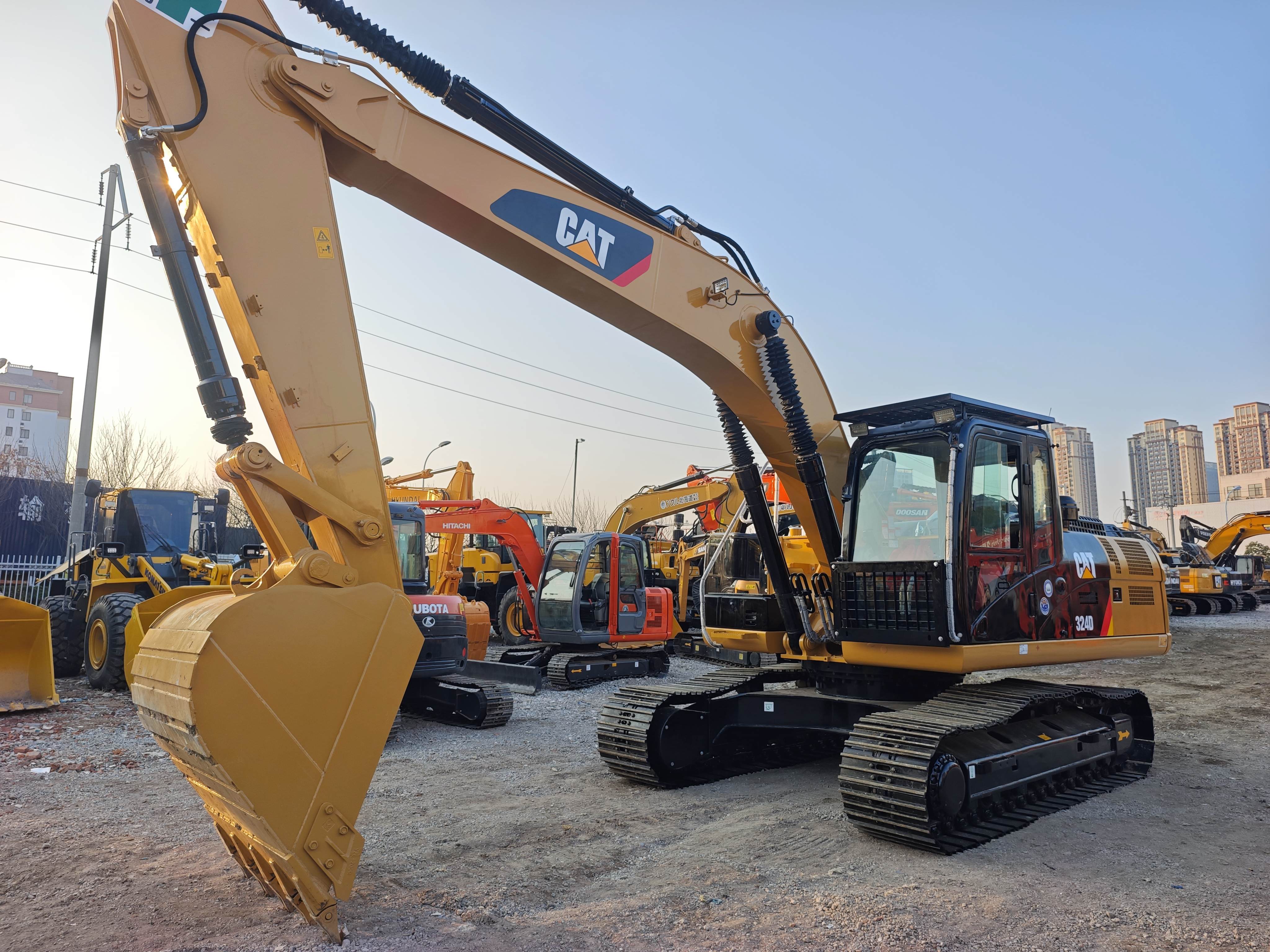 Excavadora Caterpillar 324 Usada en Venta