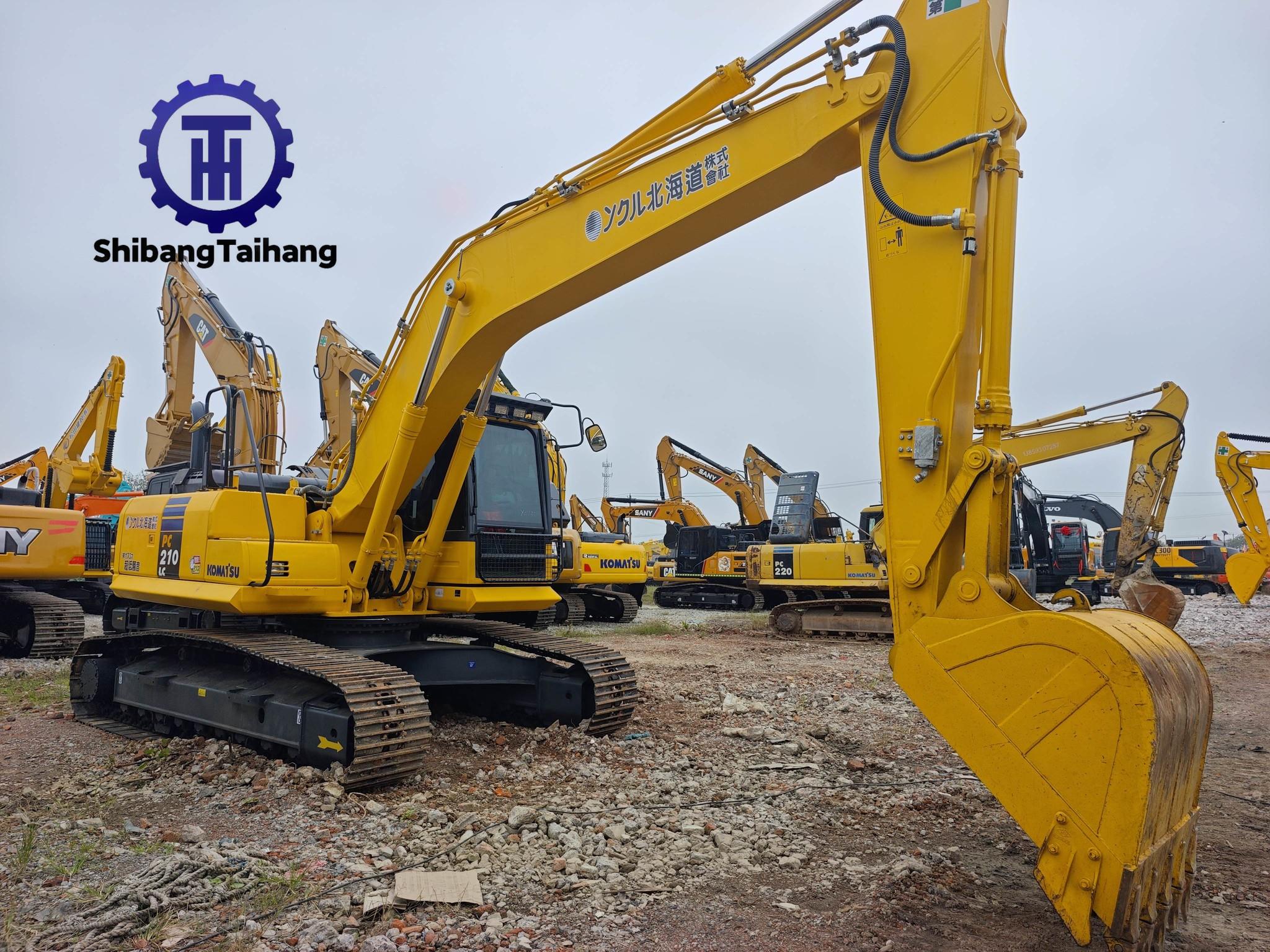 Excavadora Komatsu PC210 usado en venta 