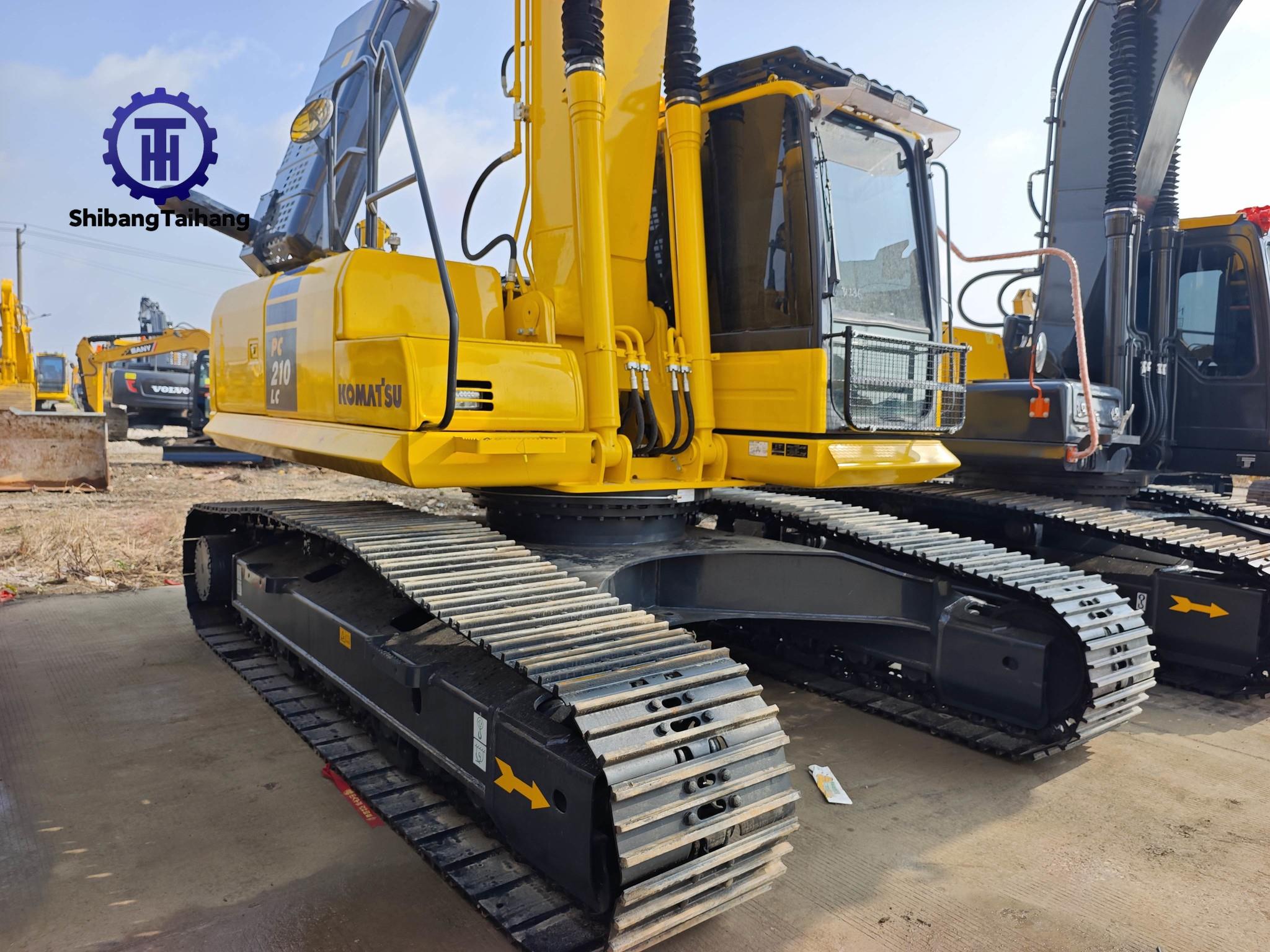 Продается б/у Komatsu 210.