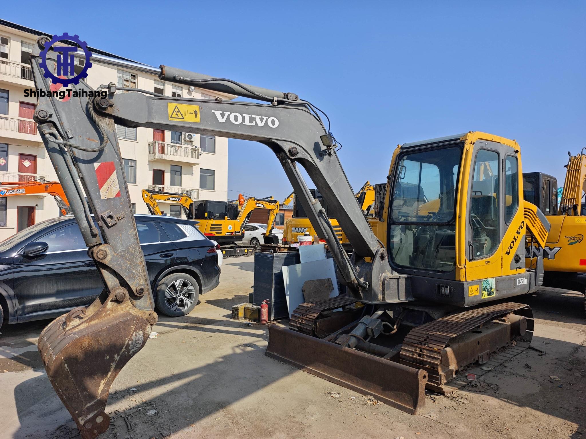 Excavadora Volvo EC55 usada en venta