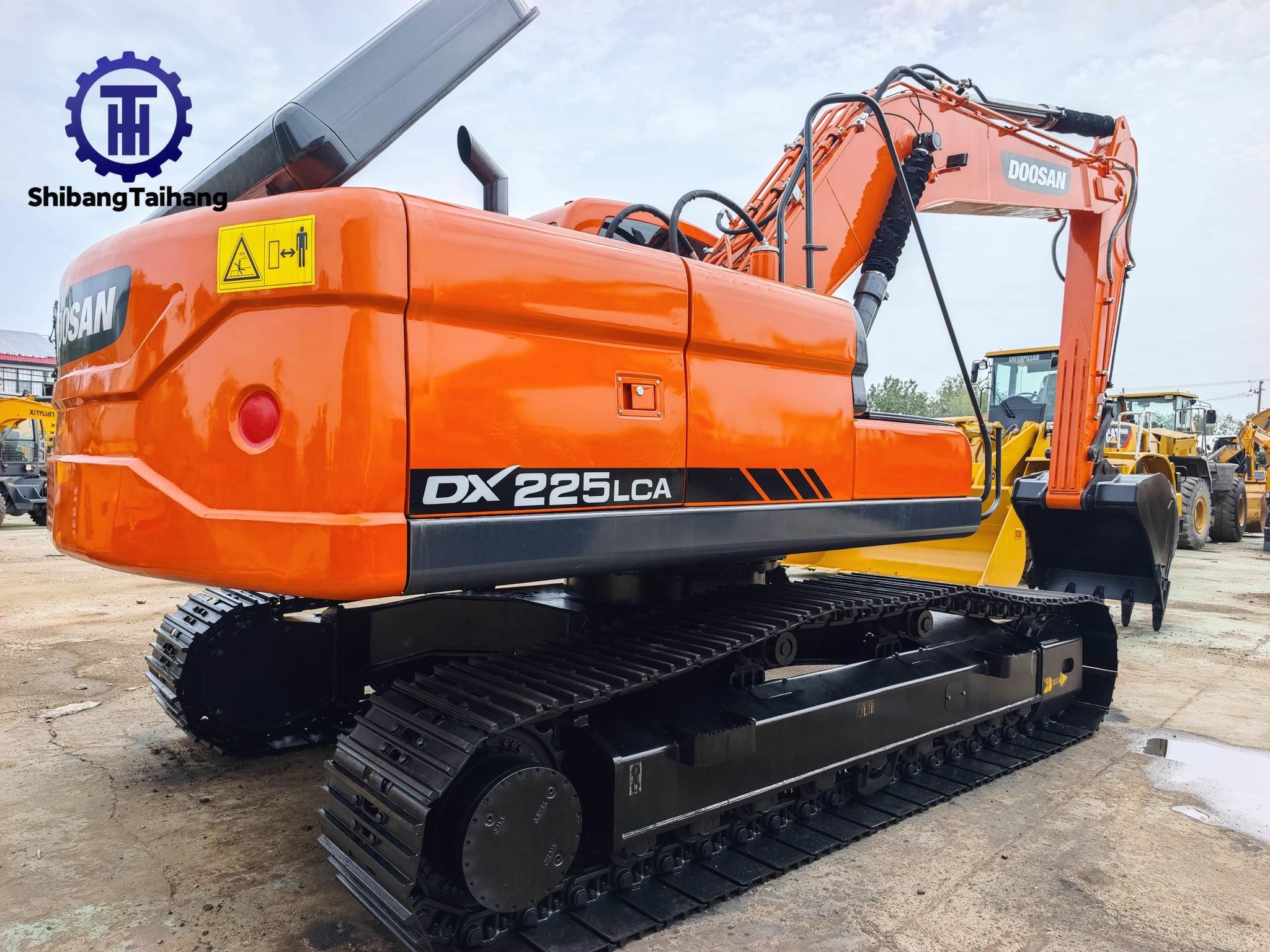Doosan DX225 d'occasion à vendre