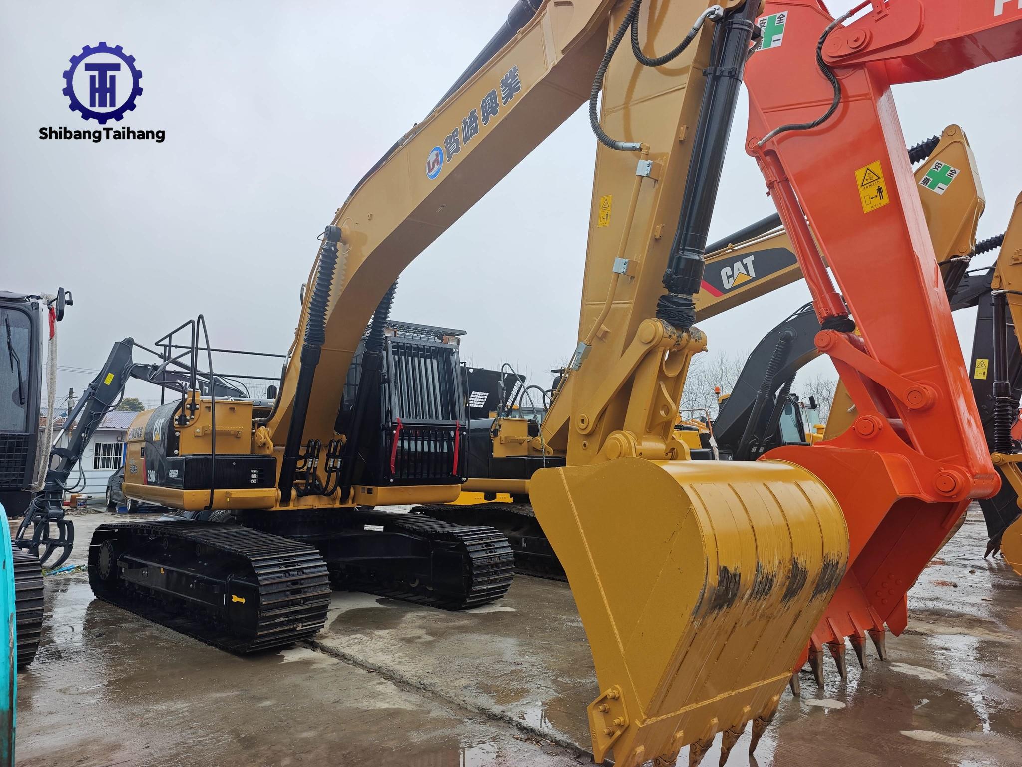 Excavadora Caterpillar 320D2L Usada en Venta 2