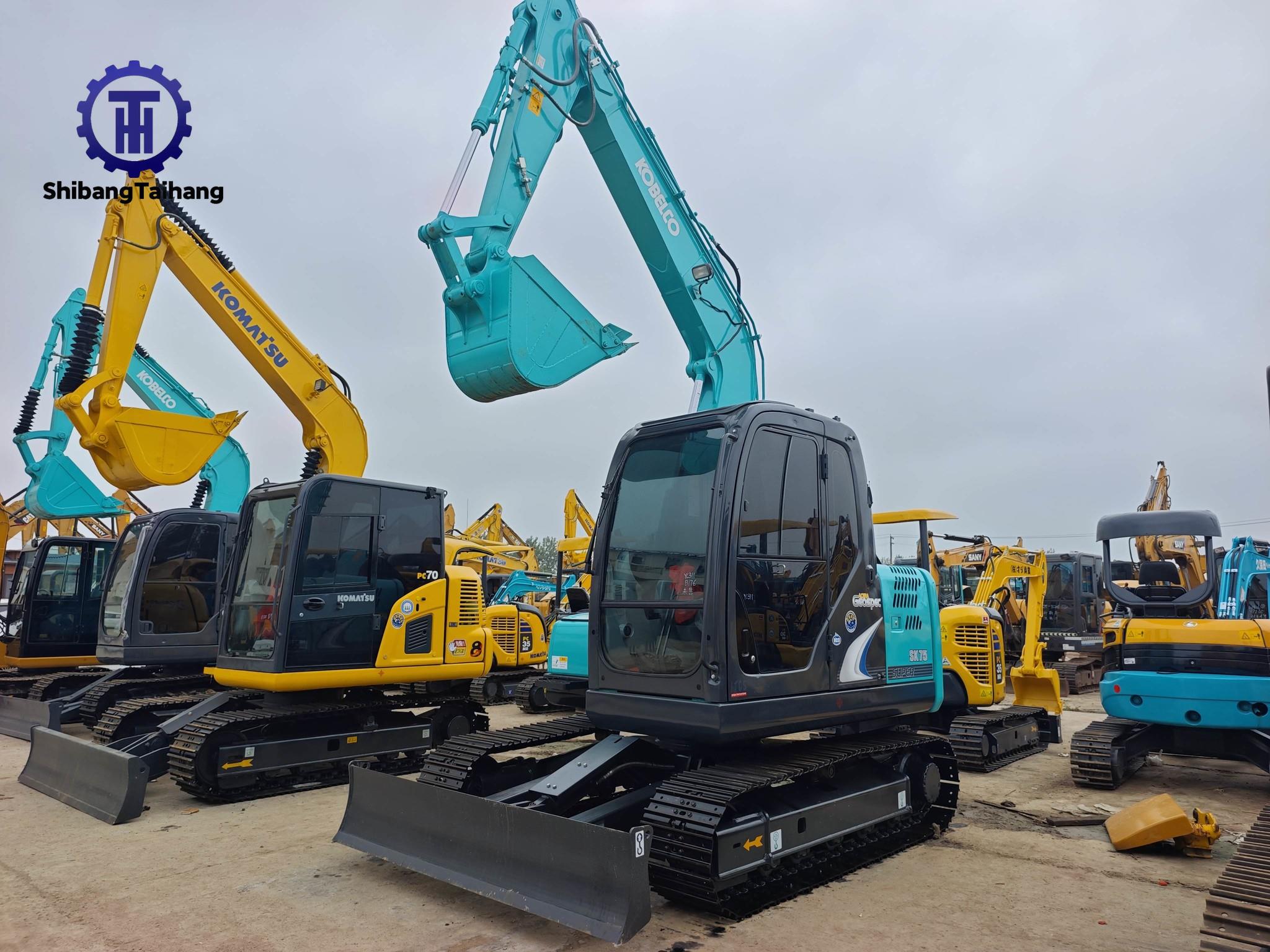 Excavadora Kobelco SK75 Usada en venta 