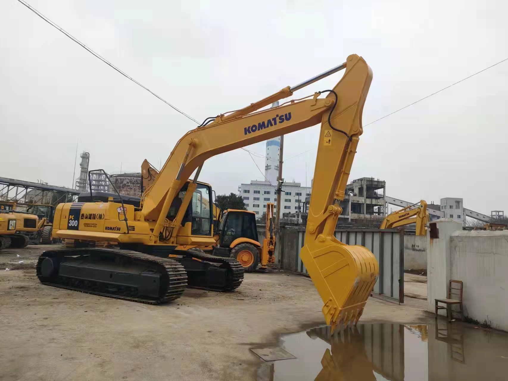 Used Komatsu PC300 for sale 2