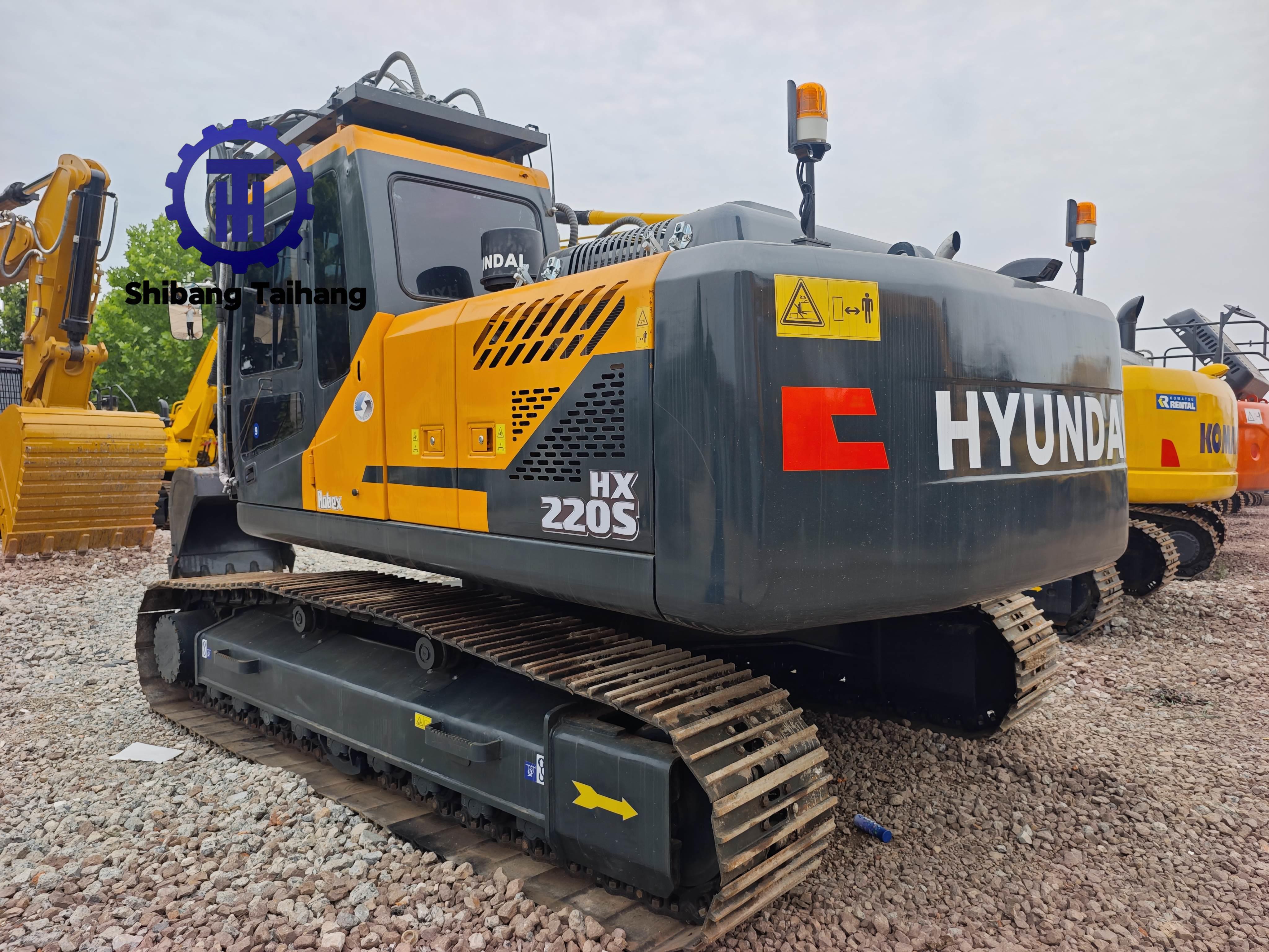Excavadora Hyundai 220 usada