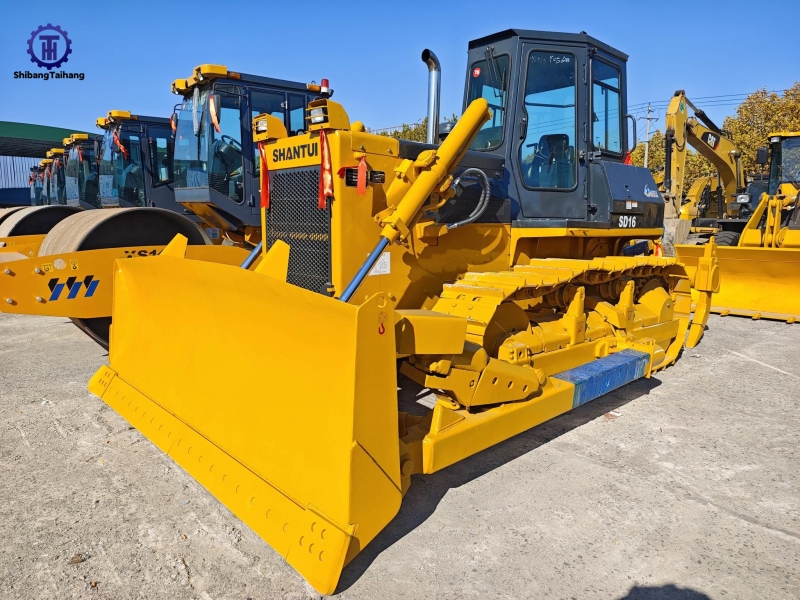 Bulldozer Shantui SD16 d'occasion à vendre