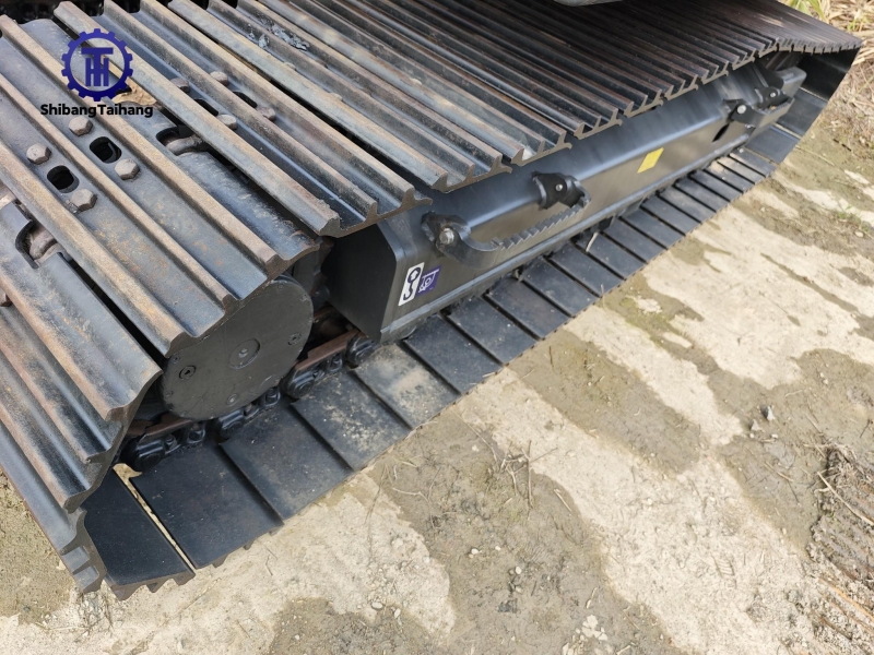 2للبيع حفار فولفو EC140 مستعمل