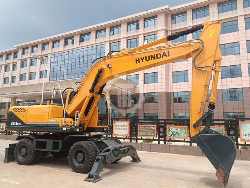 Hyundai Wheeled 210 for Sale