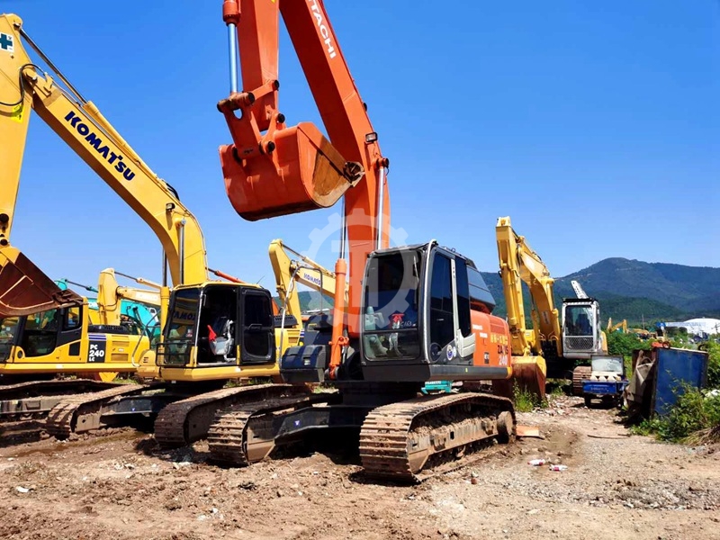Used HITACHI ZX240 for Sale
