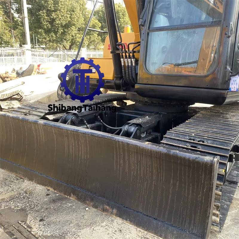 Pelle hydraulique Sany 135 d'occasion avec lame de bulldozer