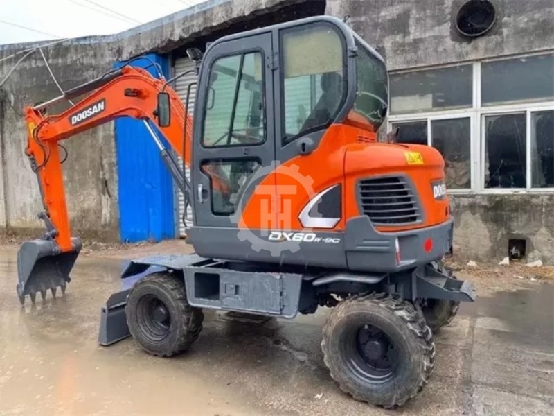Used Doosan DX60W for sale 2