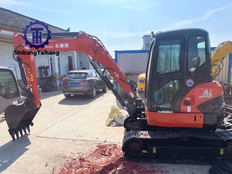 للبيع حفار كوبوتا KX155 مستعمل