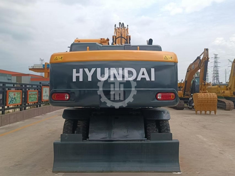 Hyundai Wheeled 210 for Sale