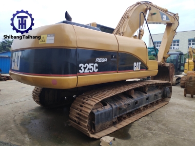 Excavadora Caterpillar 325C Usada en Venta