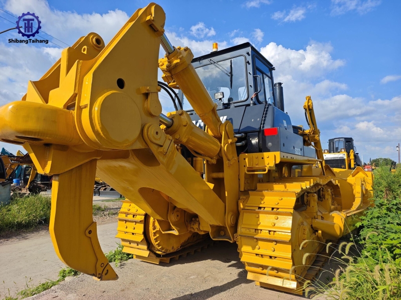 Бульдозер б/у Shantui SD32 в продаже