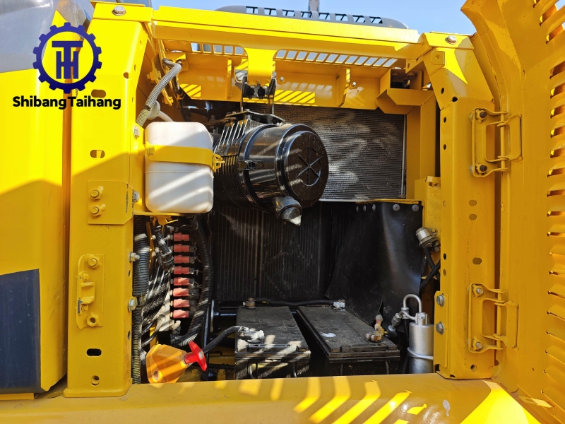 Продается б/у Komatsu 130