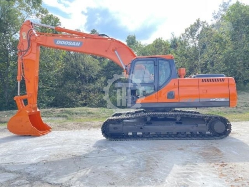 Used Doosan DX225 for sale 3