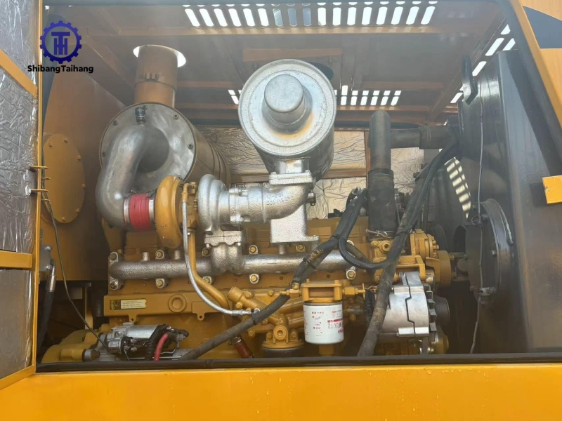 Motoniveladora XCMG 2153 usada en venta 2