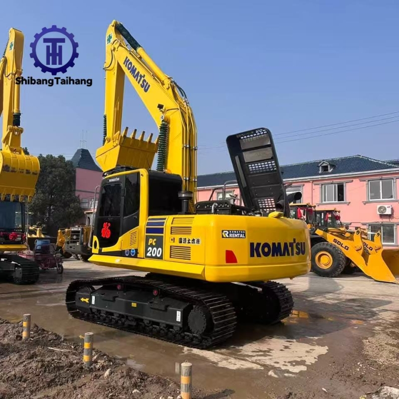 Komatsu PC200 d'occasion à vendre 3