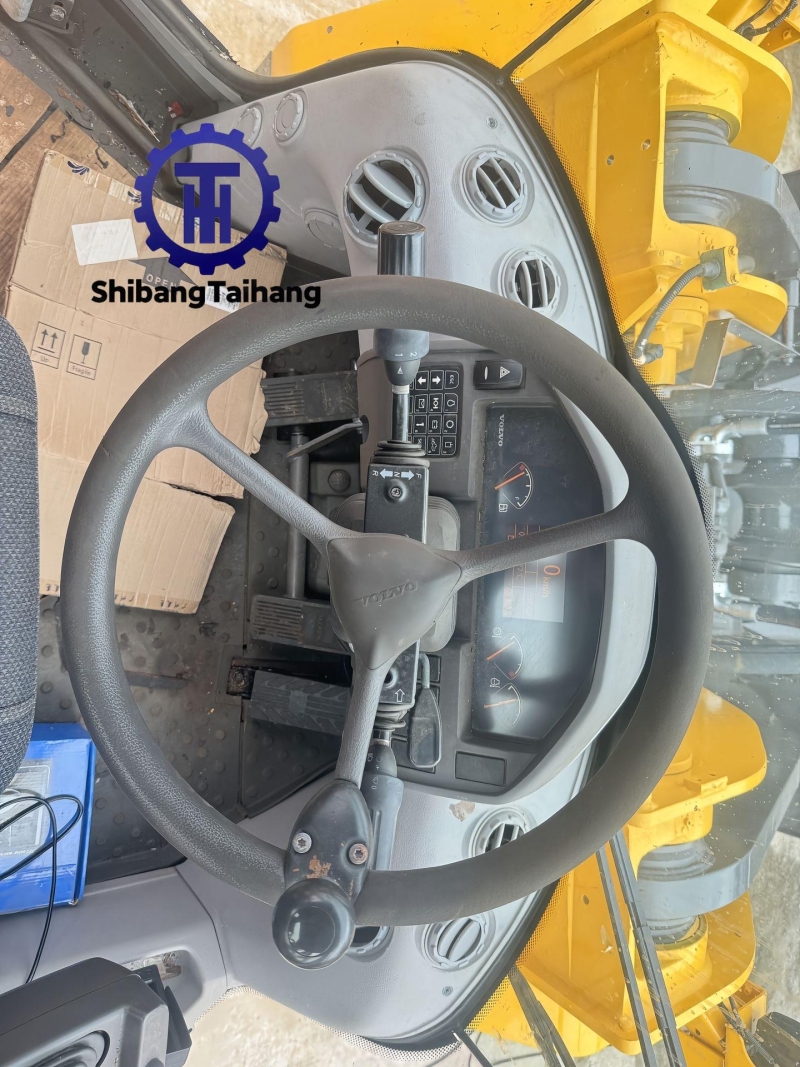 لودر فولفو L180G مستعمل