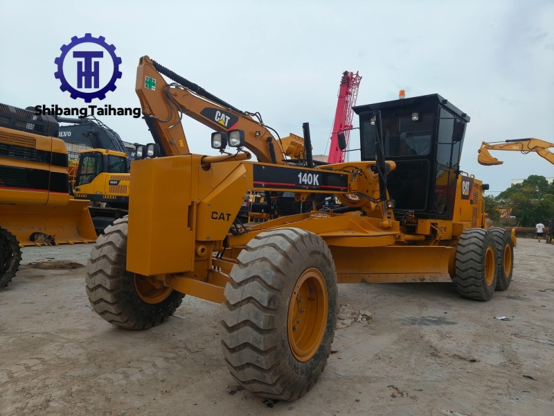 Motoniveladora Caterpillar 140K usada en venta