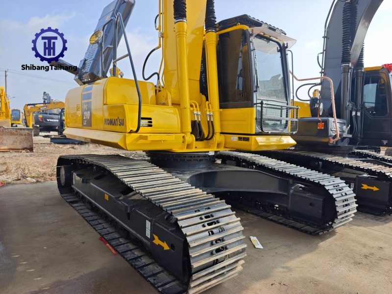 Продается б/у Komatsu 210.