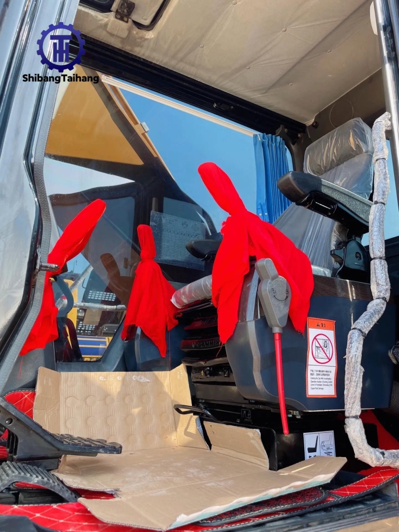 Excavadora SANY 215 de segunda mano en venta