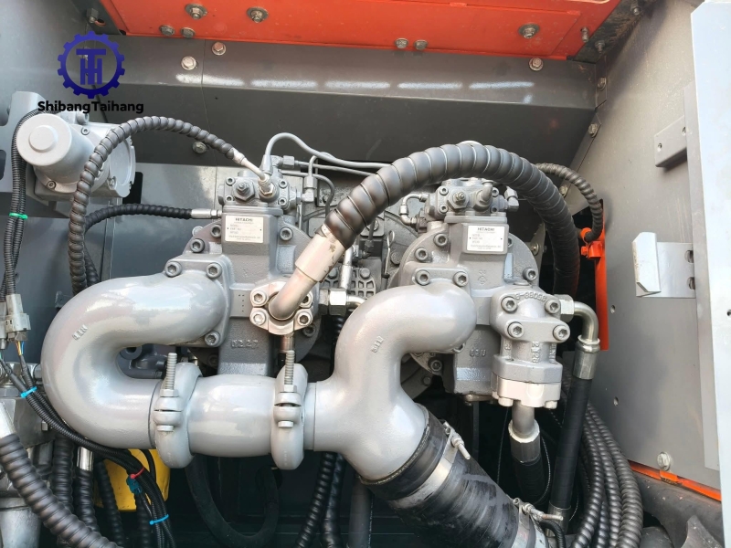 Продается б/у HItachi ZX350.