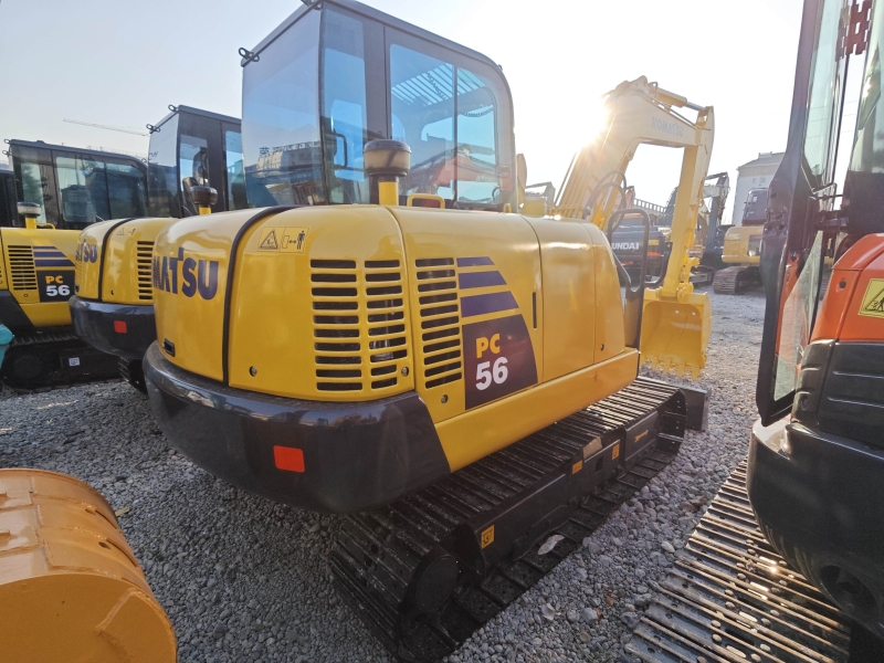 Excavadora Komatsu PC56 usado en venta 4