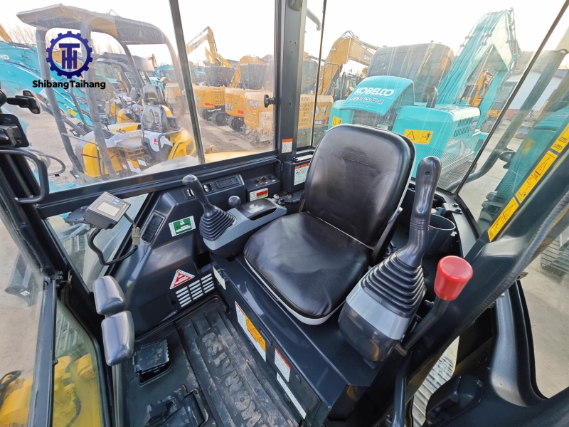 Продается б/у Komatsu 40