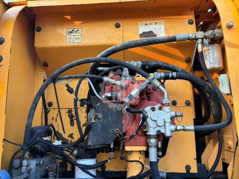 Used Hyundai R210 for sale