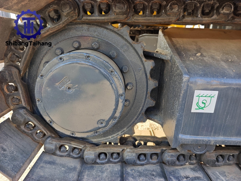 Продается б/у Komatsu 130