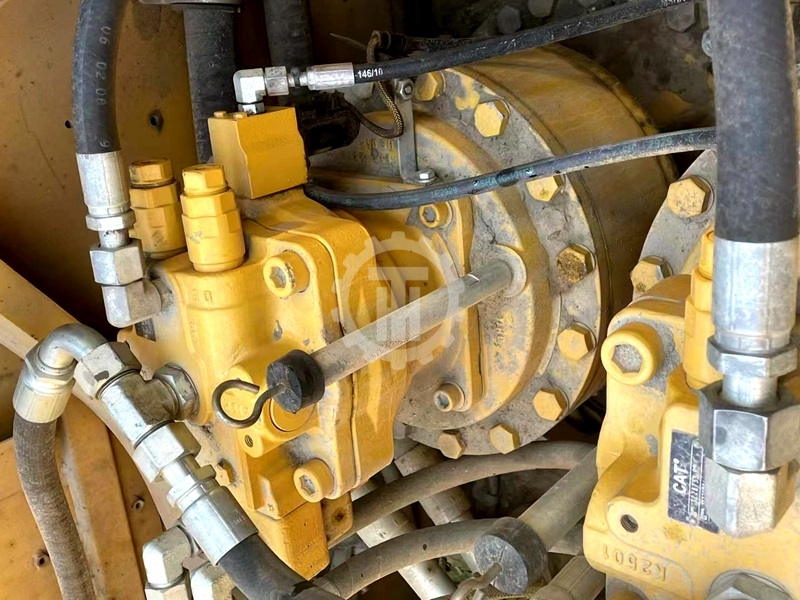 Excavadora Caterpillar 374D Usada en venta