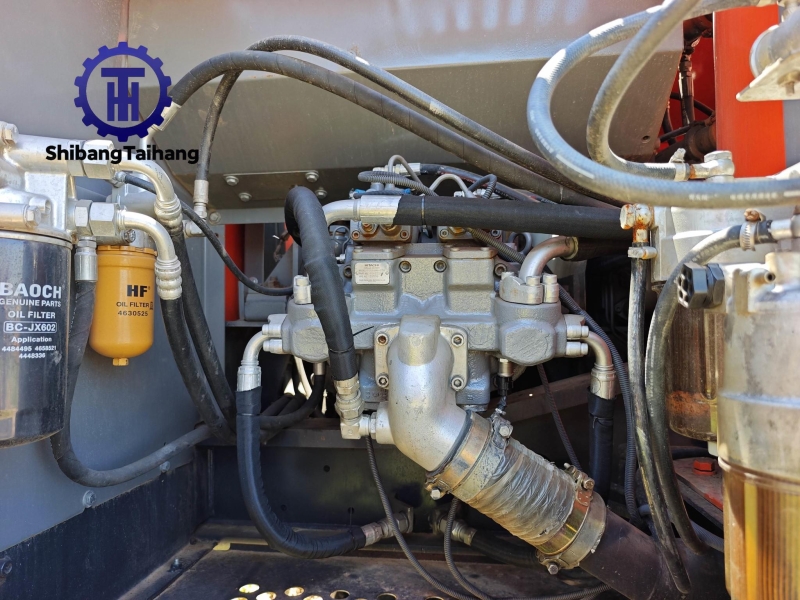 Продается б/у HItachi ZX210.