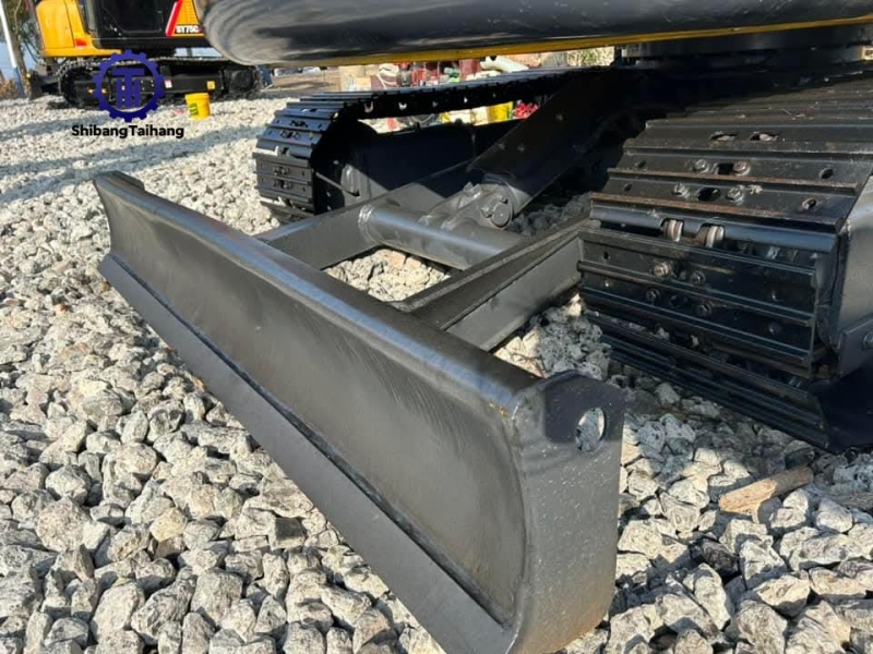 Excavadora Komatsu PC56 usado en venta 2