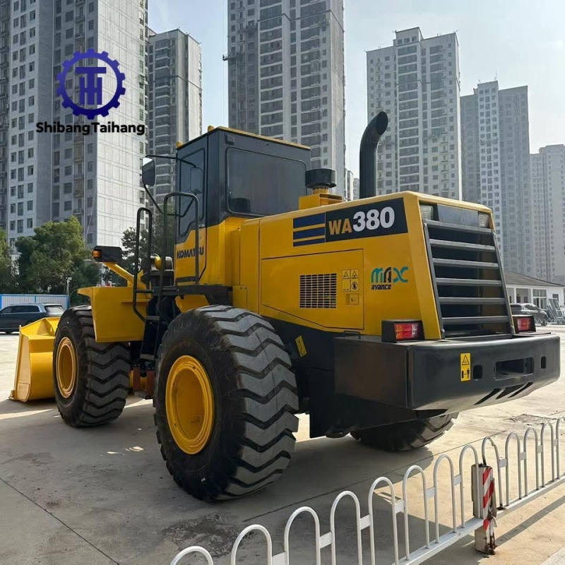 Продается б/у Komatsu 380