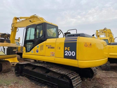 Used Komatsu PC200 for sale 2