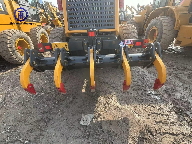 Motoniveladora XCMG 2153 usada en venta 2