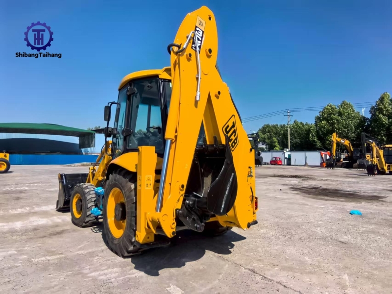 حفار خلفي JCB 3CX مستعمل للبيع