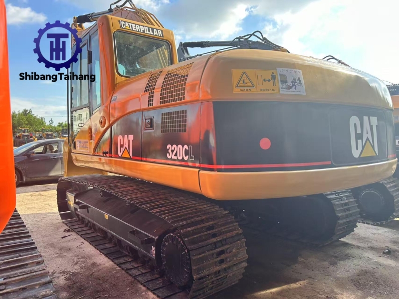 Excavadora Caterpillar 320C Usada en Venta 4