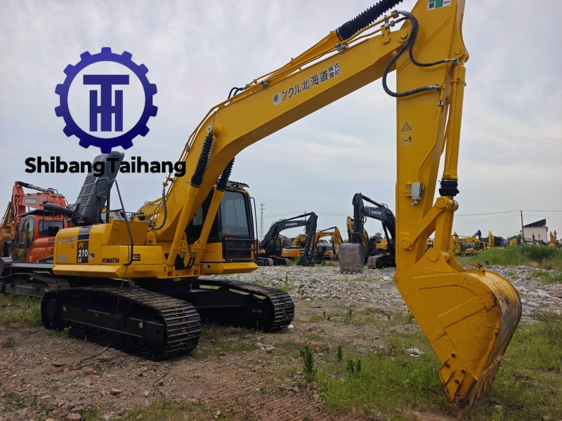 Б/у экскаватор Komatsu 210