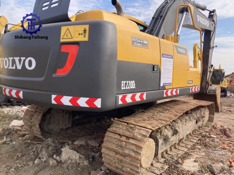 Excavadora Volvo EC220 usada en venta 