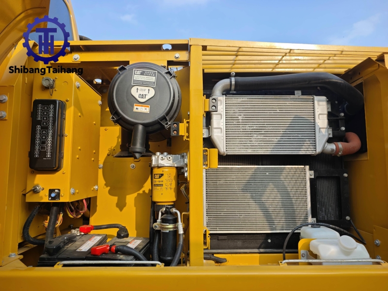 Продается б/у Caterpillar 320C .