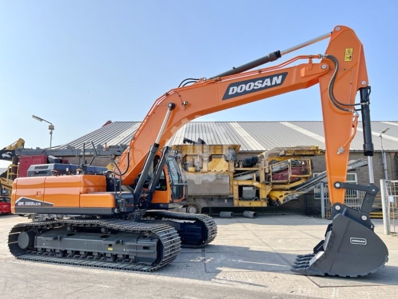Used Doosan Dx300 for sale 2