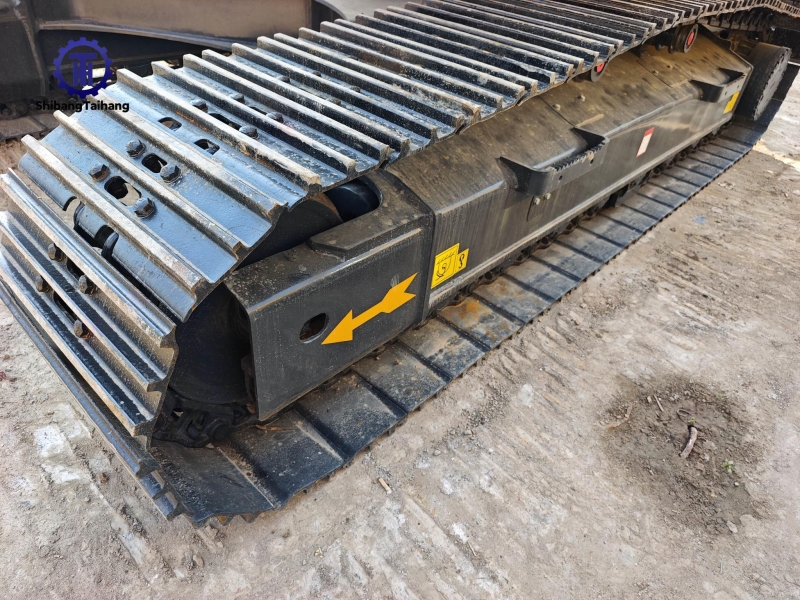 Продается б/у Komatsu 220