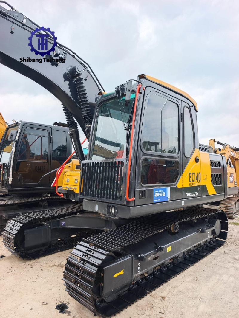 للبيع حفار فولفو EC140 مستعمل