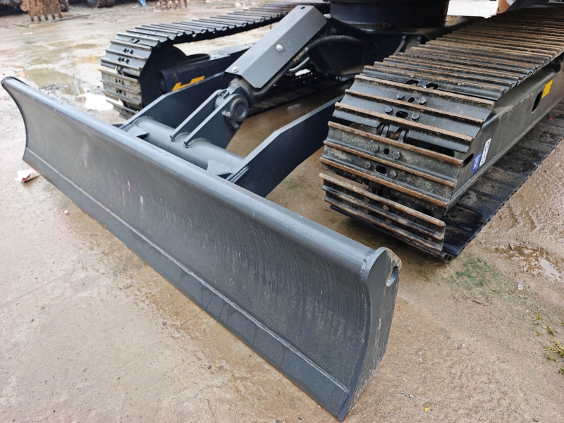 Продается б/у Komatsu 70